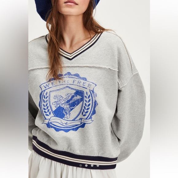 Free People Tops - Free People We the Free West Coast Pullover V Neck Sporty Athleisure Tiger